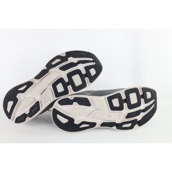 Athletic_Shoes